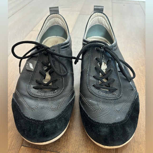 Geox Shoes - Picture 2 of 9